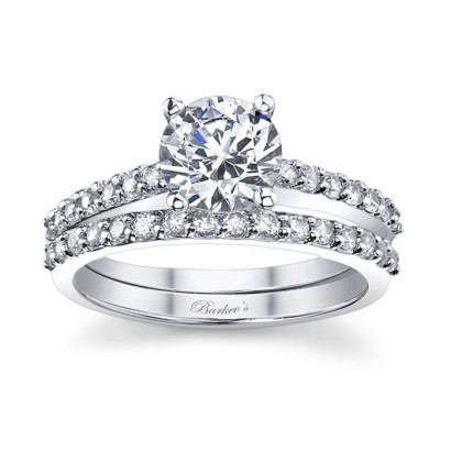 Scalloped Cathedral Moissanite Engagement Ring