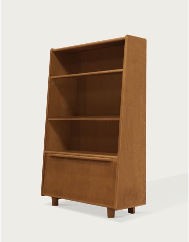 BE03 Oak Bookcase